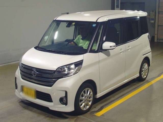 3176 NISSAN DAYZ ROOX B21A 2015 г. (TAA Yokohama)